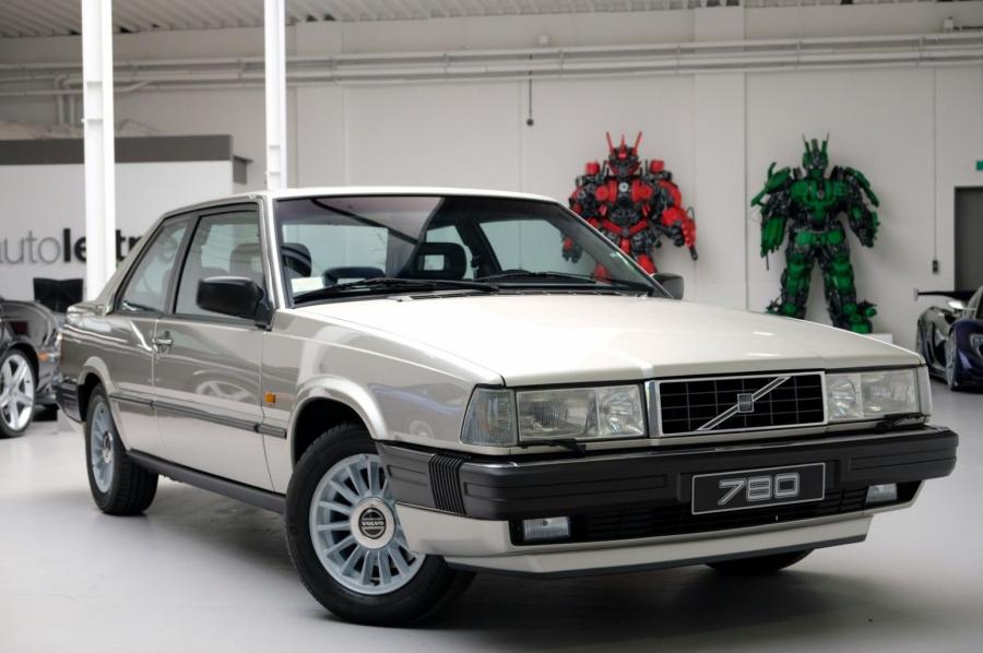  Volvo 780 Coupe 1985 года  (фото 28 из 62)